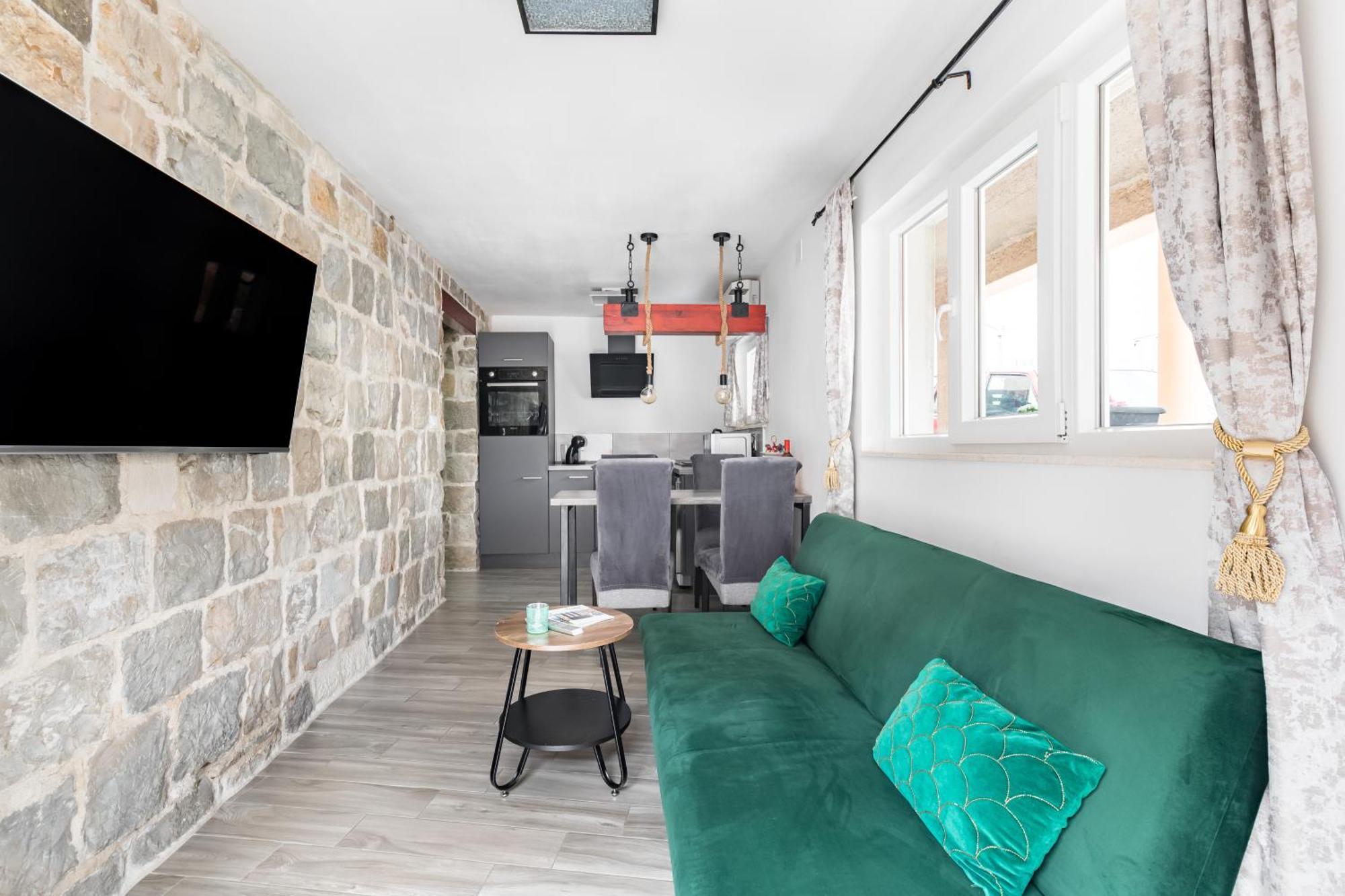 Heritage Apartman Geza In Centar With Private Parking Kaštela Extérieur photo